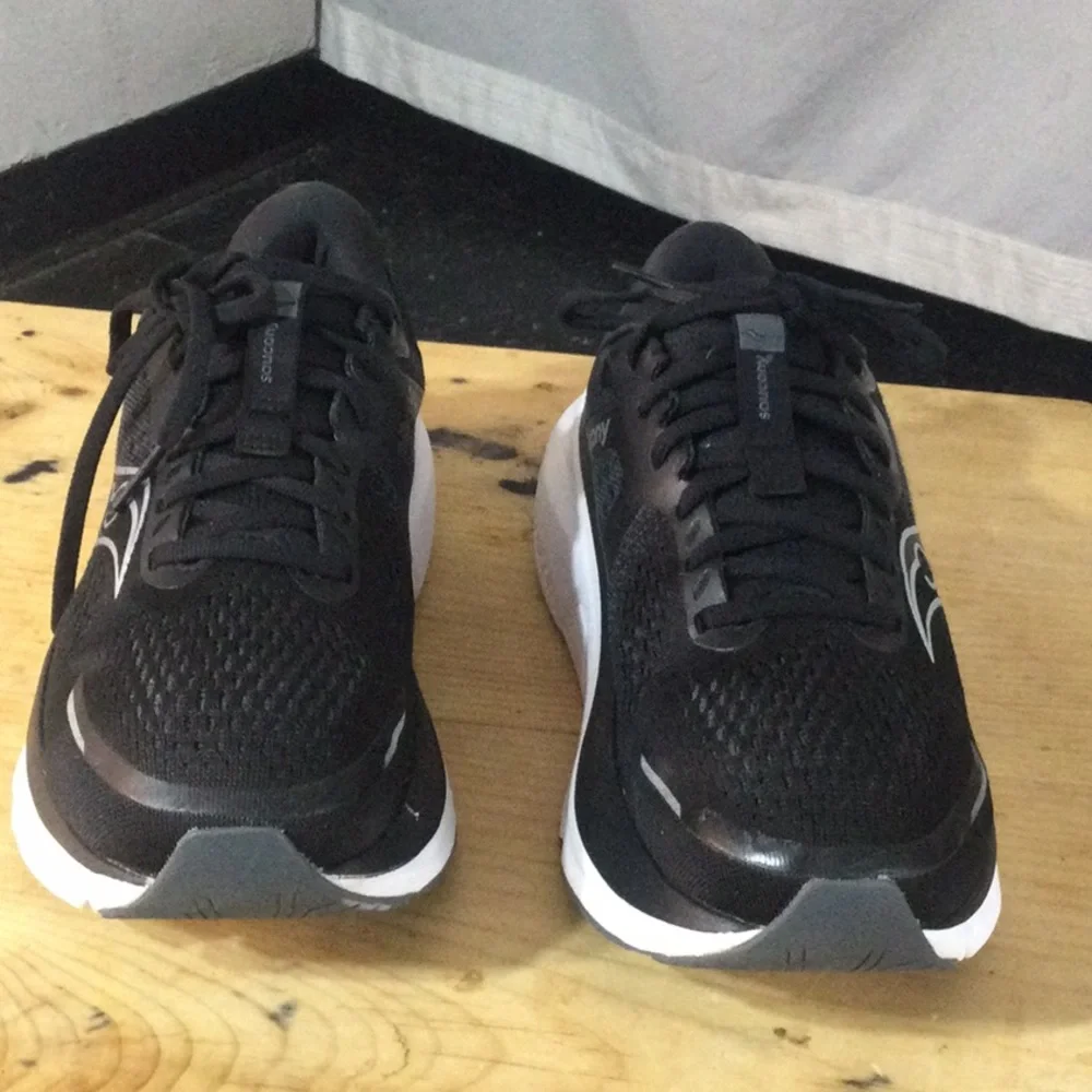 Men's Black Athletic Socks - No Brand Listed